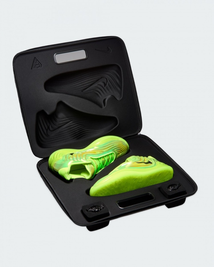 熊猫体育下载-Nike全明星主题球鞋!包含字母哥&KD&布克&约内斯库 无老詹签名鞋