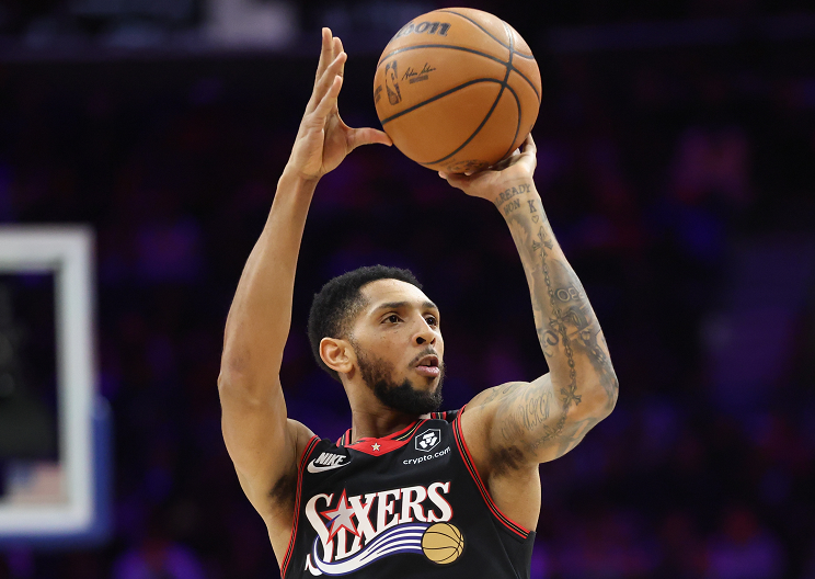 熊猫体育-32分10助!三分球8中8!历史首人!CBA弃将创造NBA奇迹