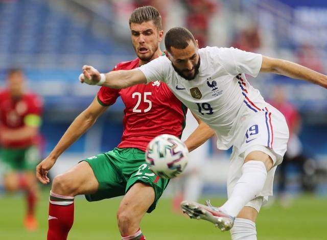 熊猫体育APP-F1退赛卡丁车撞线！本泽马轻伤无碍？吉鲁上场就灵